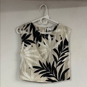 Bella Dahl Monochrome Leaf Print Crop Top